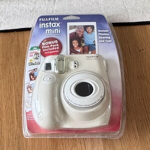 Fujifilm Instax Mini Instant Camera - Cream